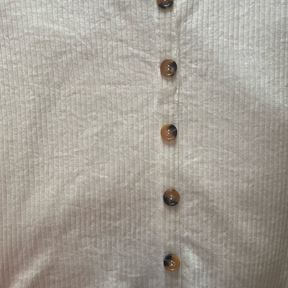 Off-White Casual Button Tee - Picture 4 of 5